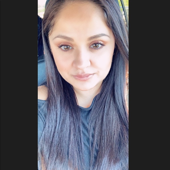 I’m finally back! I will be posting daily 🌻 - Picture 1 of 1